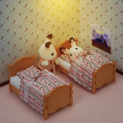 Calico Critters Bed & Comforter Set, Dollhouse Furniture And Accessories 7 Calico Critters Bed & Comforter Set, Dollhouse Furniture And Accessories -Doll Sale Shop GUEST 2750ee6b 12da 4eb8 a475 3a537a77c5c3