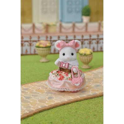Calico Critters Sugar Sweet Collection Fashion Playset 1 Calico Critters Sugar Sweet Collection Fashion Playset