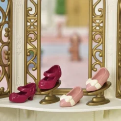 Calico Critters Fashion Boutique, Dollhouse Playset With Figure And Fashion Accessories 7 Calico Critters Fashion Boutique, Dollhouse Playset With Figure And Fashion Accessories -Doll Sale Shop GUEST e3deedcb f2ad 4a5e 9f91 f624b6188983