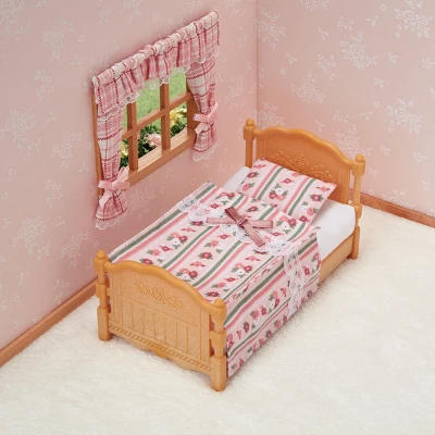 Calico Critters Bed & Comforter Set, Dollhouse Furniture And Accessories 1 Calico Critters Bed & Comforter Set, Dollhouse Furniture And Accessories